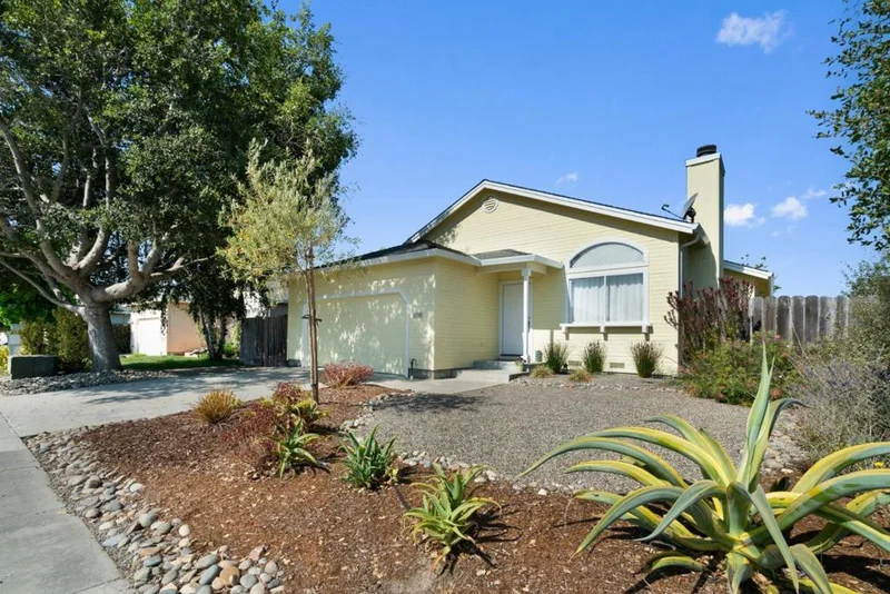 124 Onyx Drive, Watsonville, CA 95076