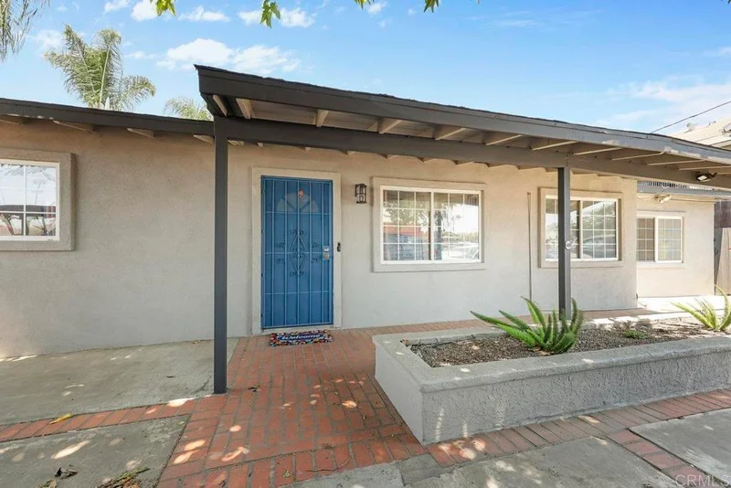 10217 Ashwood St, Lakeside, CA 92040