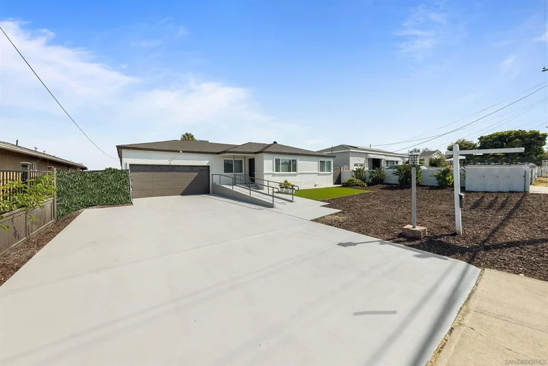 5536 Alleghany St, San Diego, CA 92139