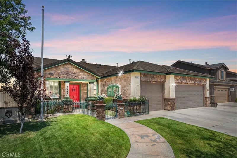 8922 Gentian Avenue, Hesperia, CA 92344