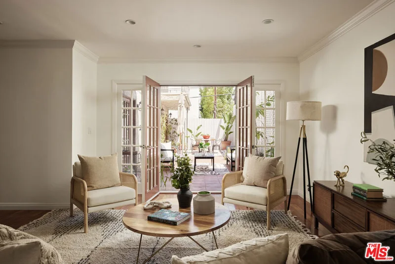 8963 Burton Way 104, Los Angeles, CA 90048