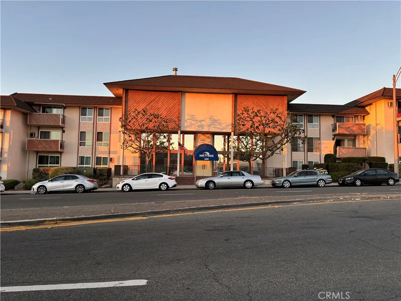 5585 E Pacific Coast 202, Long Beach, CA 90804