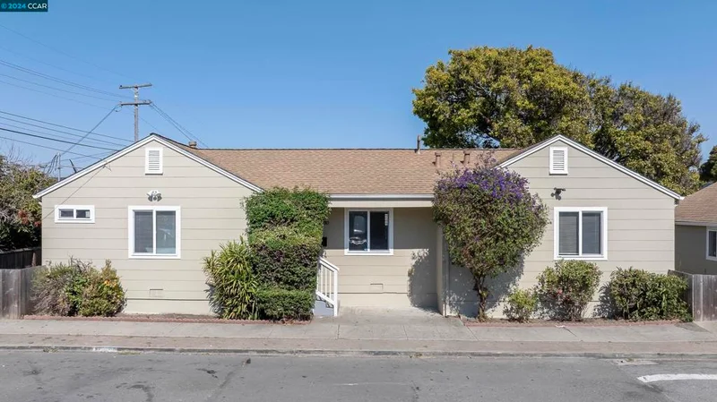 780 17th St, Richmond, CA 94801