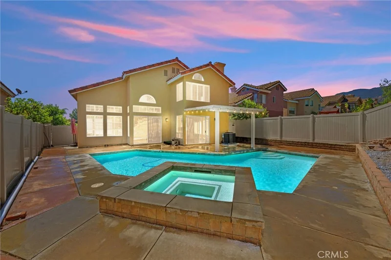 1140 Vista Lomas Lane, Corona, CA 92882