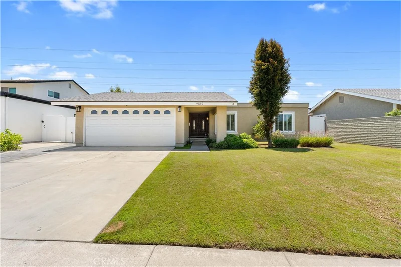 9122 Hyde Park Drive, Huntington Beach, CA 92646