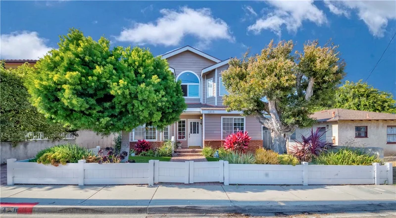 1909 Pullman Lane A, Redondo Beach, CA 90278