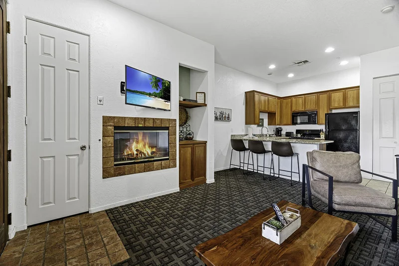 50760 Santa Rosa Plaza 4, La Quinta, CA 92253