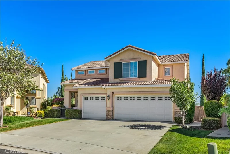 79 Villa Valtelena, Lake Elsinore, CA 92532