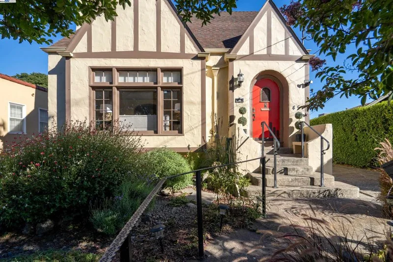 45 Begier Ave, San Leandro, CA 94577-2809