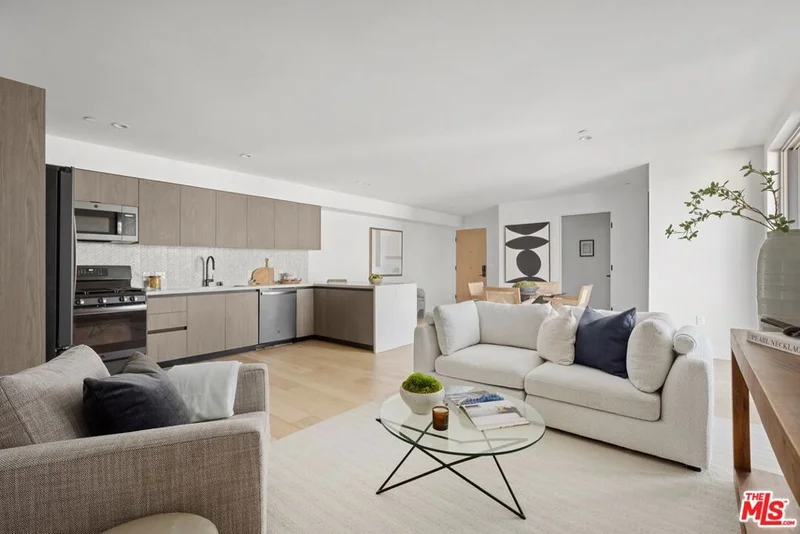 4506 Dockweiler Street 405, Los Angeles, CA 90019