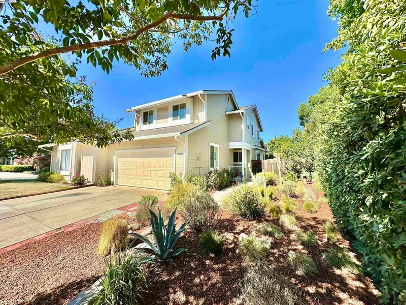 428 Mulqueeney St, Livermore, CA 94550