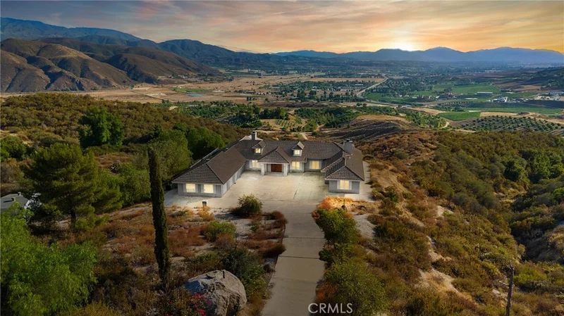 41875 Avenida Ortega, Temecula, CA 92592