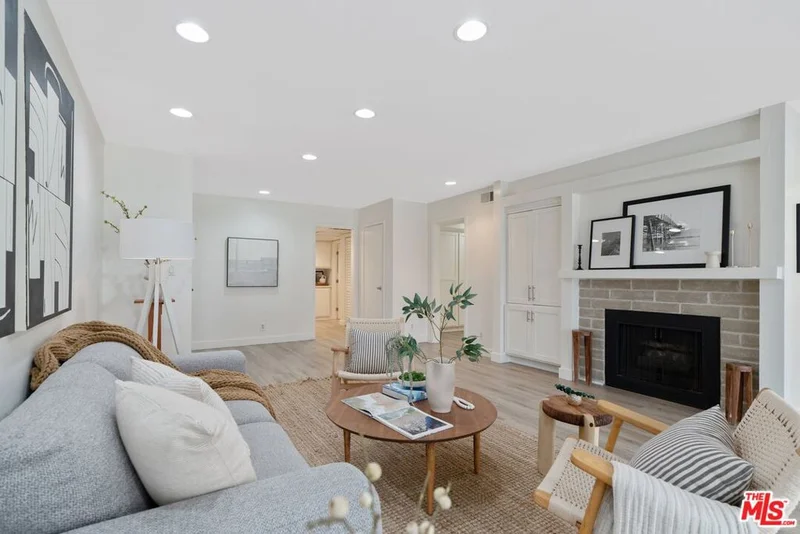 4300 Via Dolce 101, Marina Del Rey, CA 90292