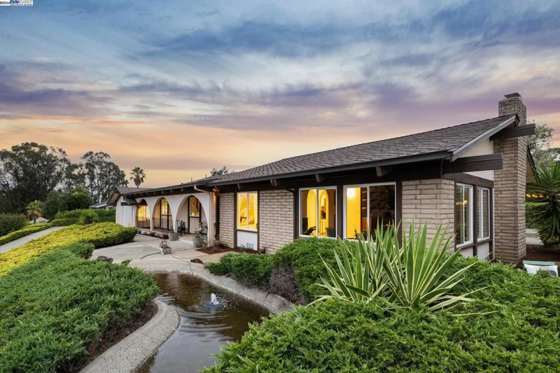 25512 Dario Terrace, Hayward, CA 94541