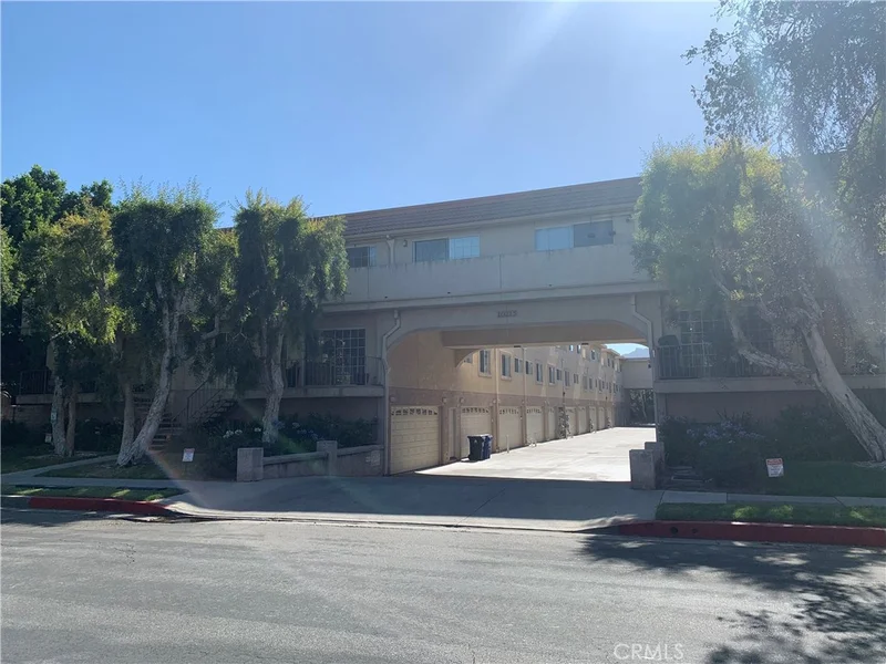10215 Variel Avenue 14, Chatsworth, CA 91311