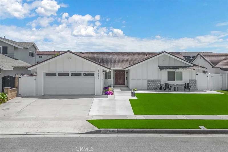 10326 Falcon Avenue, Fountain Valley, CA 92708