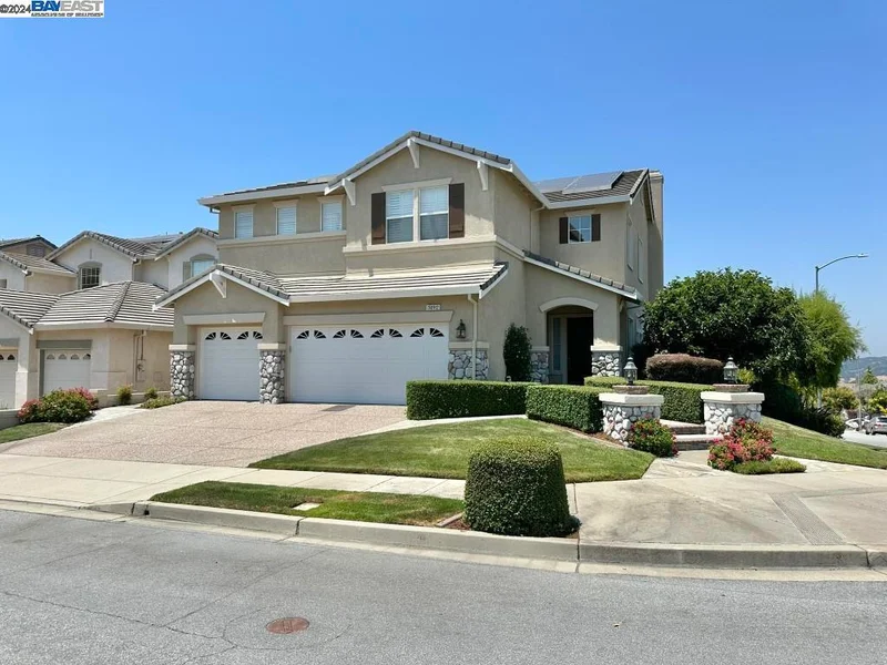 5192 Silver Birch Dr, Castro Valley, CA 94552