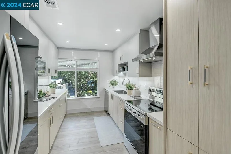 617 Terra California Dr 5, Walnut Creek, CA 94595