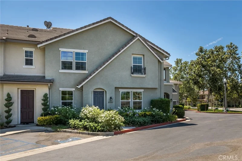 27331 Oaktree Place, Valencia, CA 91354