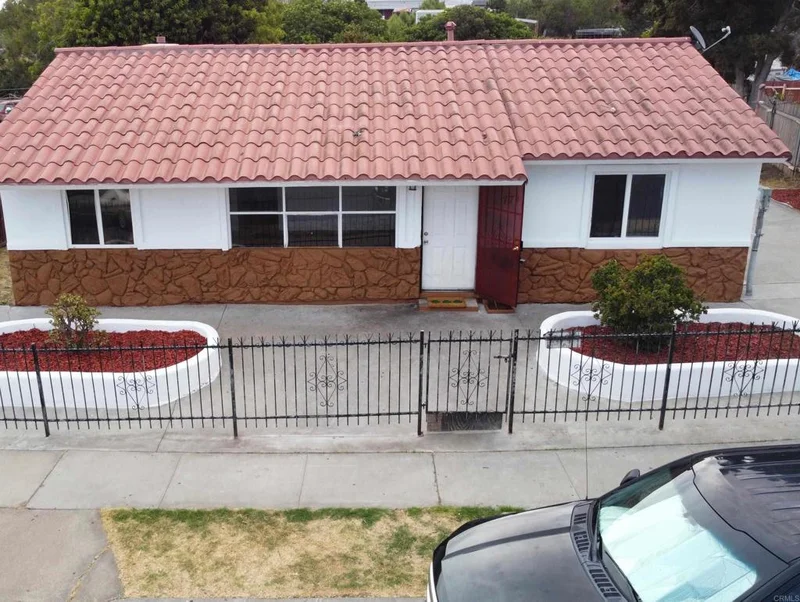 771 Sunnyside Ave