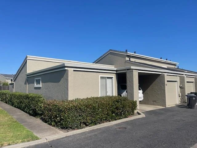 1253 Los Olivos Drive 22, Salinas, CA 93901