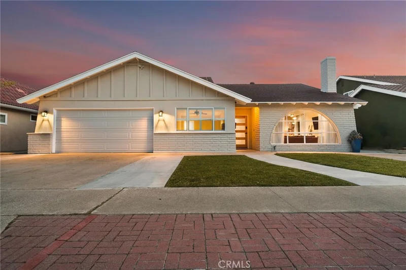 8921 Pebble Beach Circle, Westminster, CA 92683