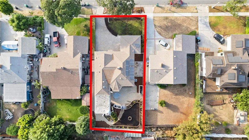 1041 E Francis Street, Corona, CA 92879
