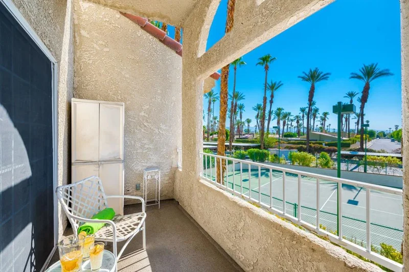 2700 Lawrence Crossley Road 73, Palm Springs, CA 92264