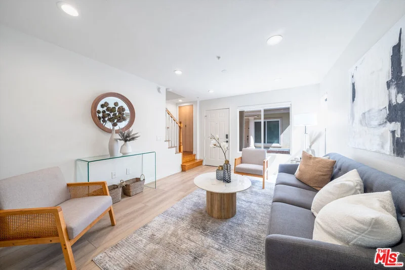 456 Shatto Place 19, Los Angeles, CA 90020