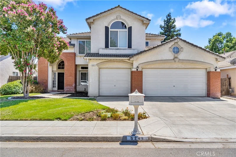 5241 W Bedford Avenue, Fresno, CA 93722