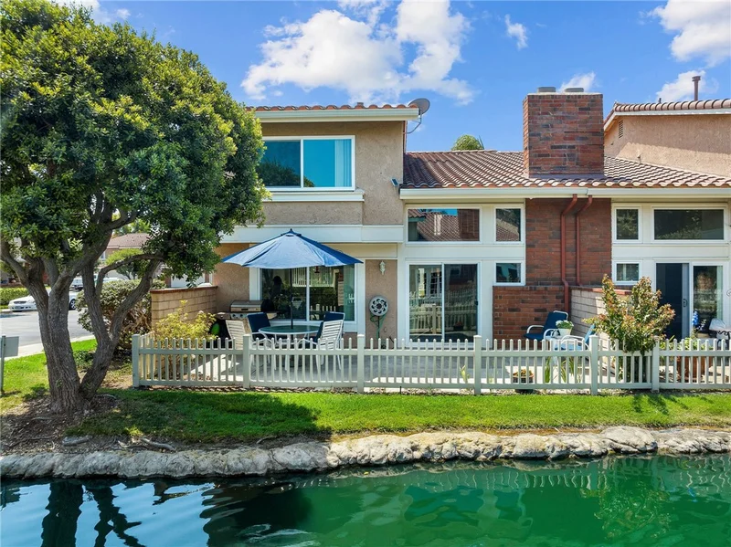 7841 Seabreeze Drive, Huntington Beach, CA 92648