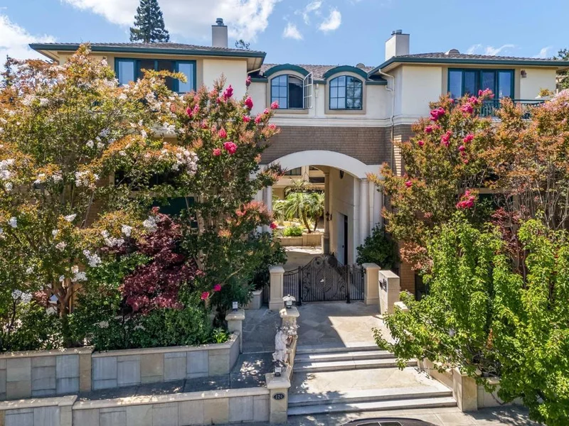 124 2nd Street 3, Los Altos, CA 94022