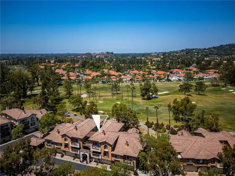 2960 Champion 1814, Tustin, CA 92782