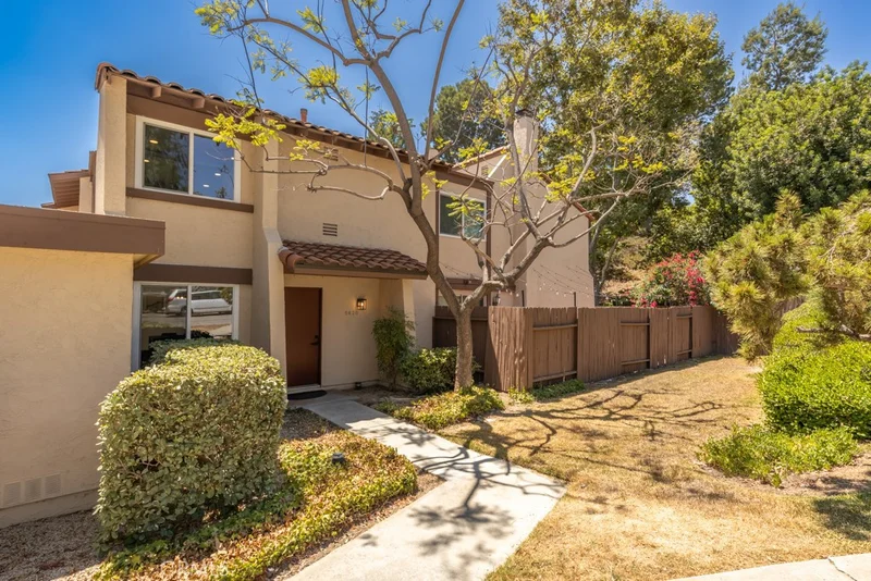 5620 E Avenida Bernardo N, Anaheim Hills, CA 92807