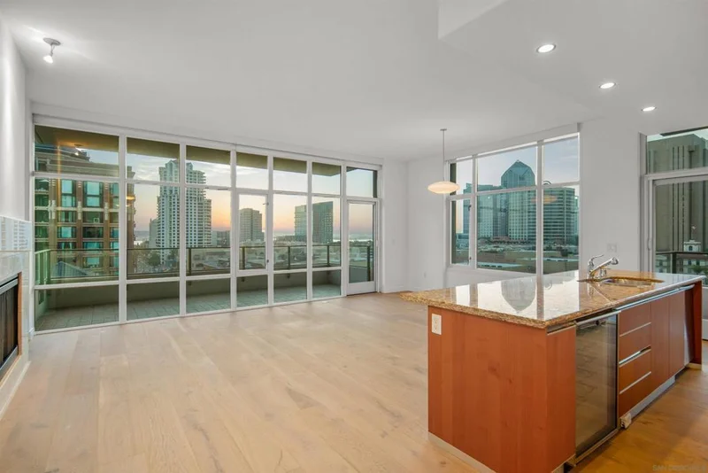 550 Front St 705, San Diego, CA 92101
