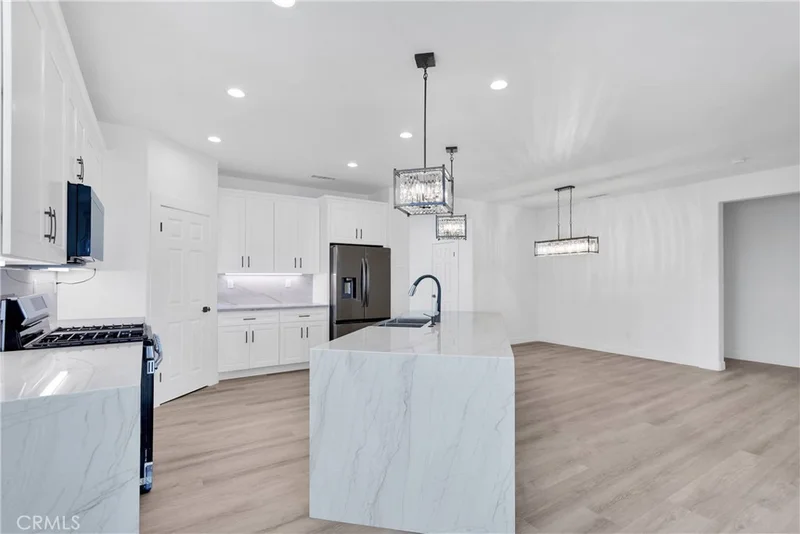 11702 Cloverlawn Court, Adelanto, CA 92301