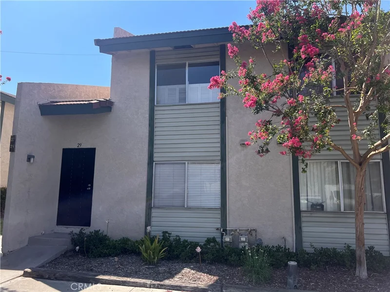 2255 Cahuilla Street 29, Colton, CA 92324