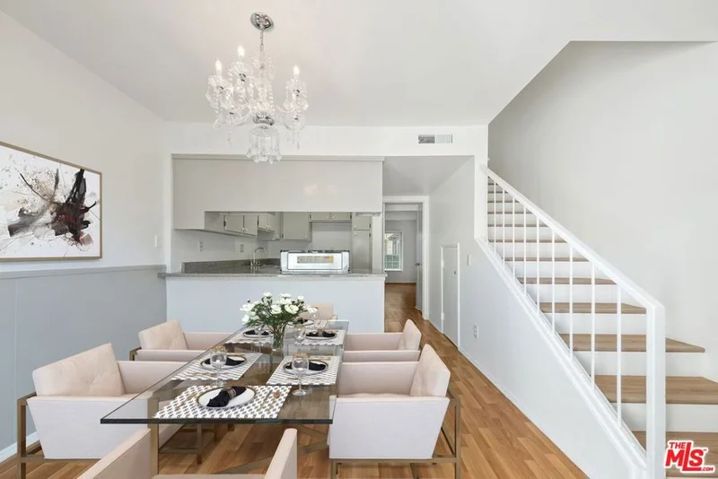 10065 De Soto Avenue 205, Chatsworth, CA 91311