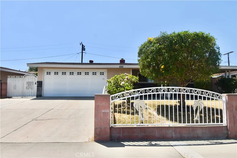 1010 S Corta Drive, Santa Ana, CA 92704