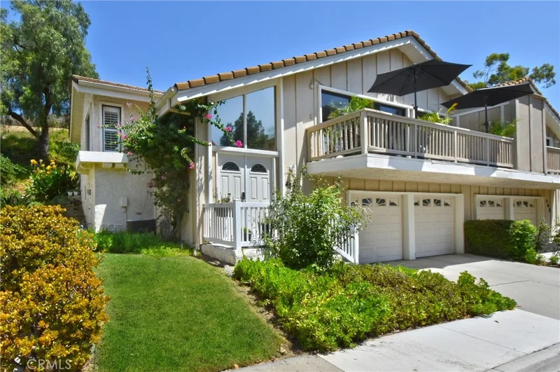 450 Cresthill, Oak Park, CA 91377