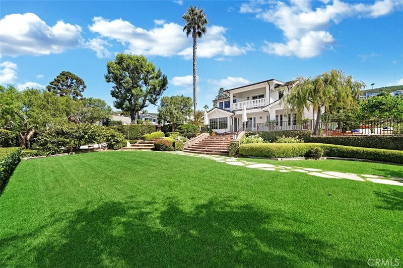 451 Hawthorne Road, Laguna Beach, CA 92651