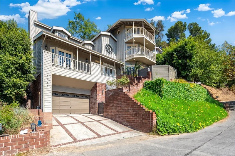 1888 Kaweah Drive, Pasadena, CA 91105