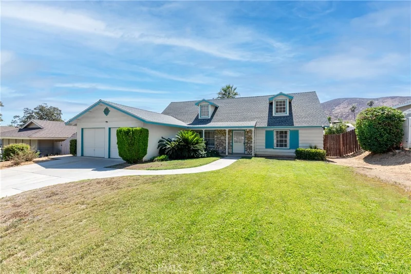 5482 Peacock Lane, Riverside, CA 92505
