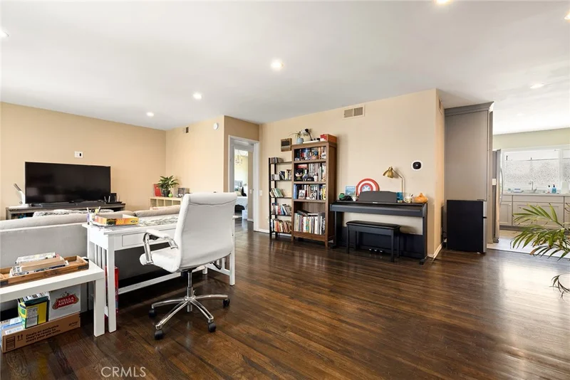 6130 Coldwater Canyon Ave 6, Valley Glen, CA 91606
