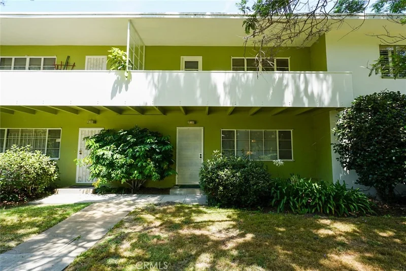 5123 Village, Los Angeles, CA 90016