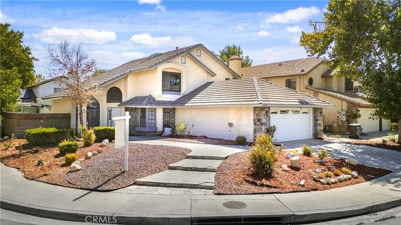 43332 33rd Street W, Lancaster, CA 93536