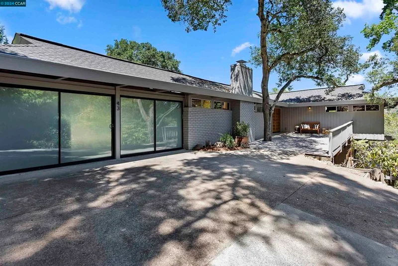 43 Bear Ridge Rd, Orinda, CA 94563