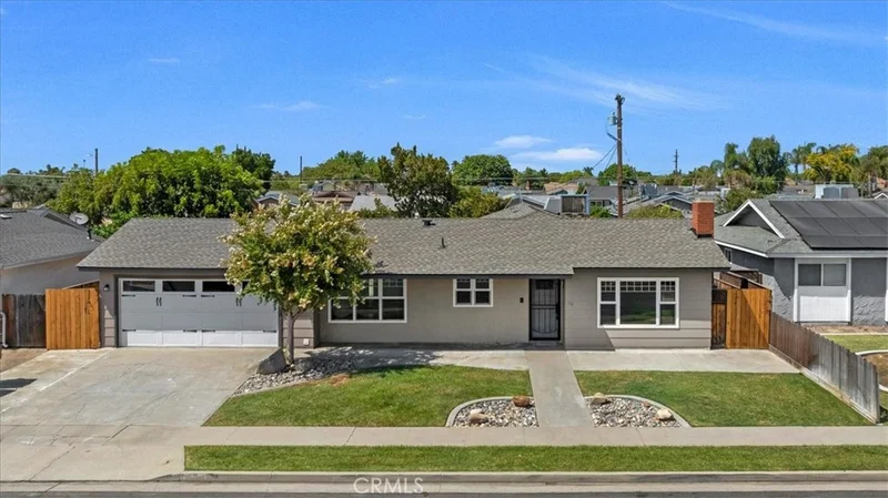 514 E Magnolia Avenue, Hanford, CA 93230