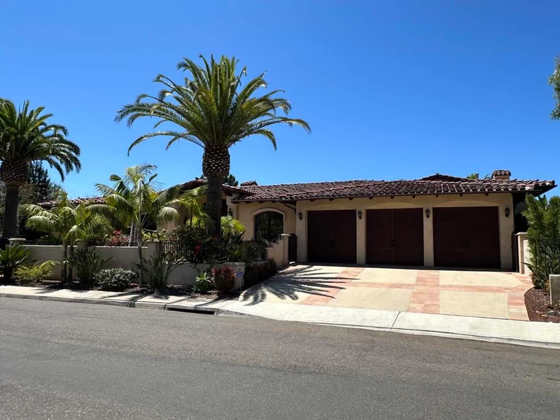8656 Glenwick Lane, La Jolla, CA 92037