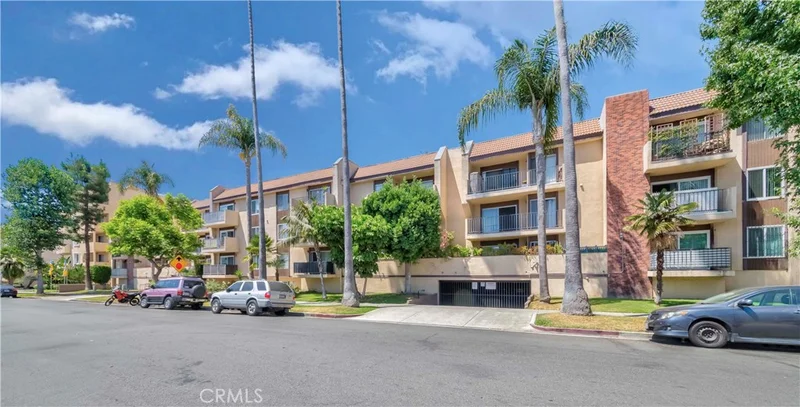 433 S Manhattan Place 202, Los Angeles, CA 90020